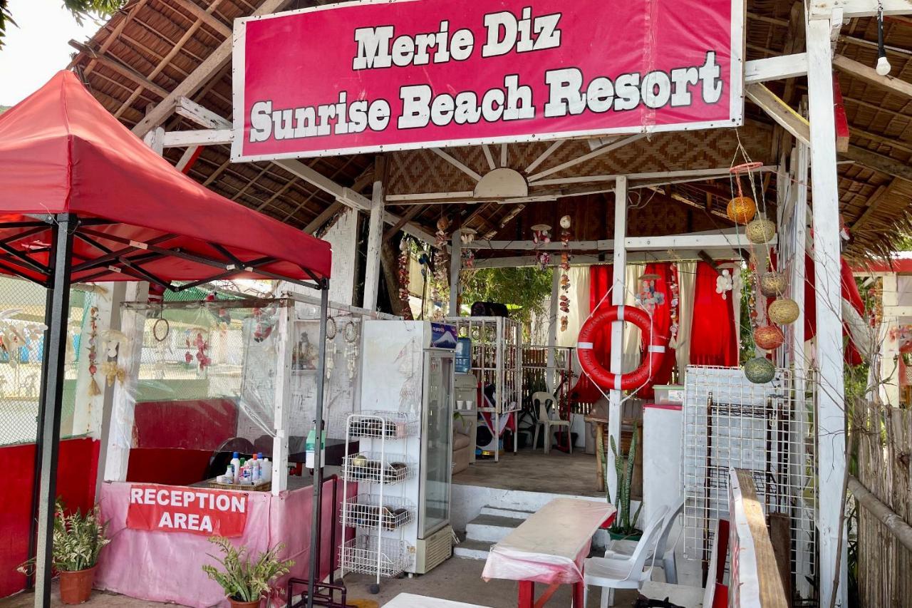 Oyo 899 Merie Diz Sunrise Beach Resort ออสลอบ ภายนอก รูปภาพ